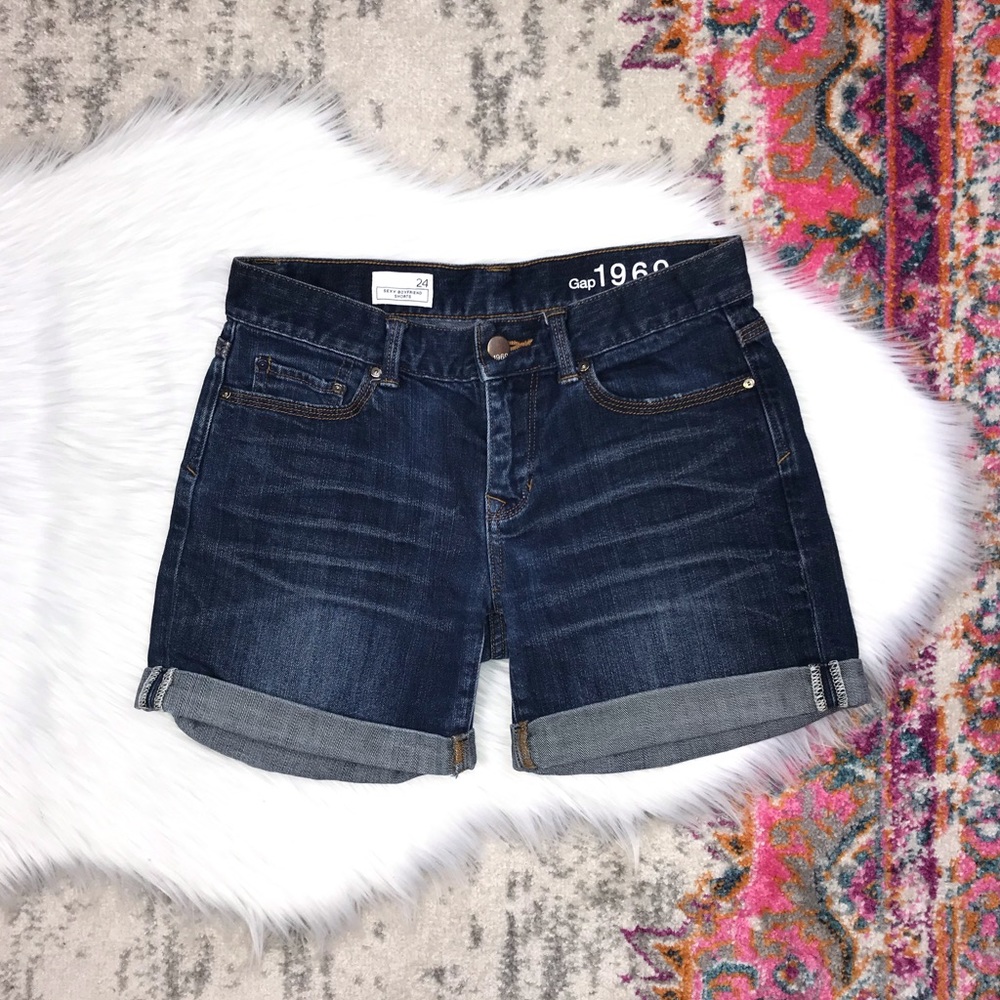 GAP 1969 Sexy Boyfriend Shorts Cuffed Dark Wash - Picture 1 of 8